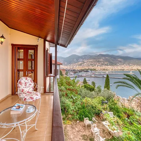 Two Seas Villa *